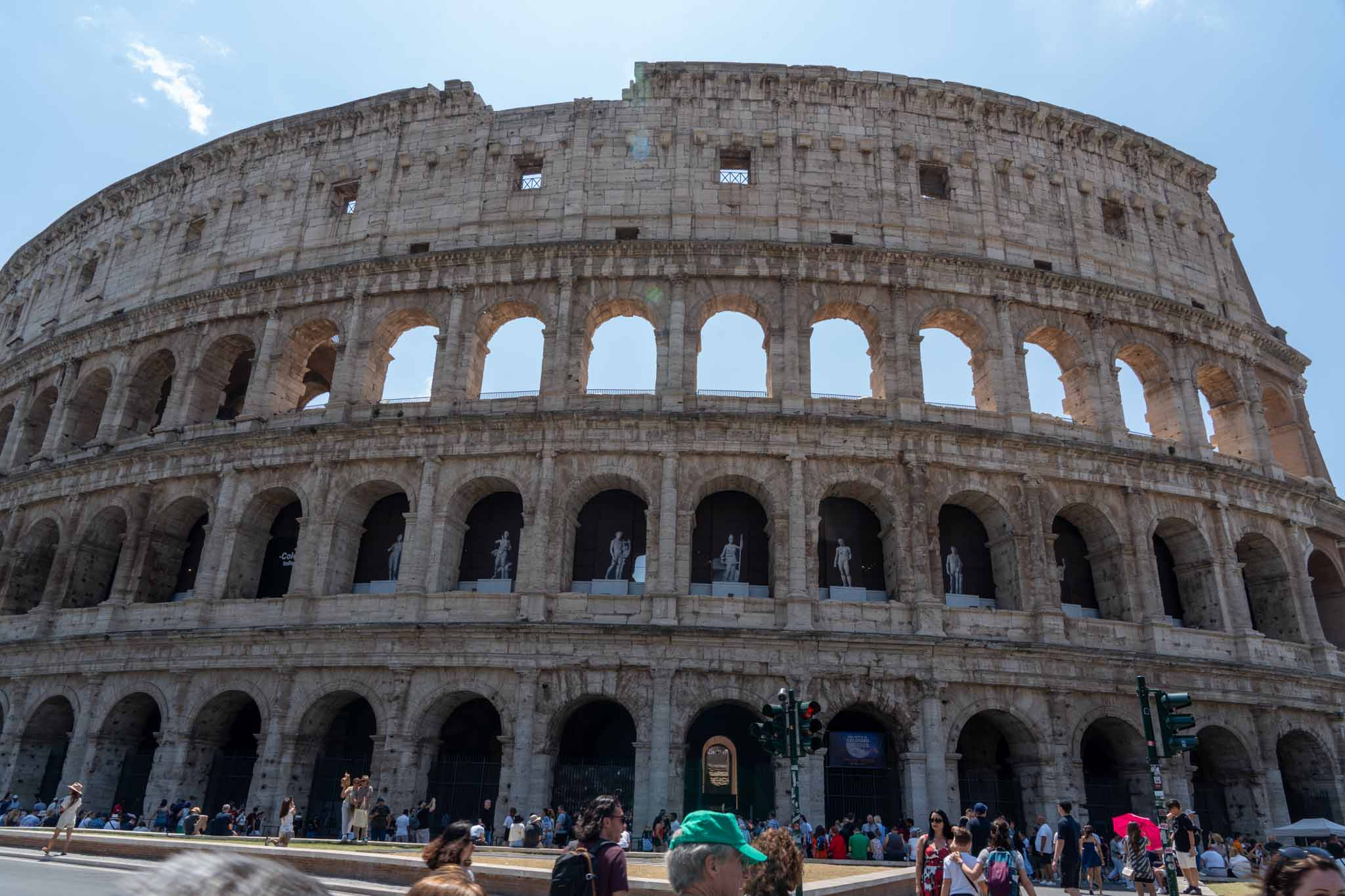 急ぎのレタッチ外注｜即日・翌日対応できる会社と緊急依頼のコツ