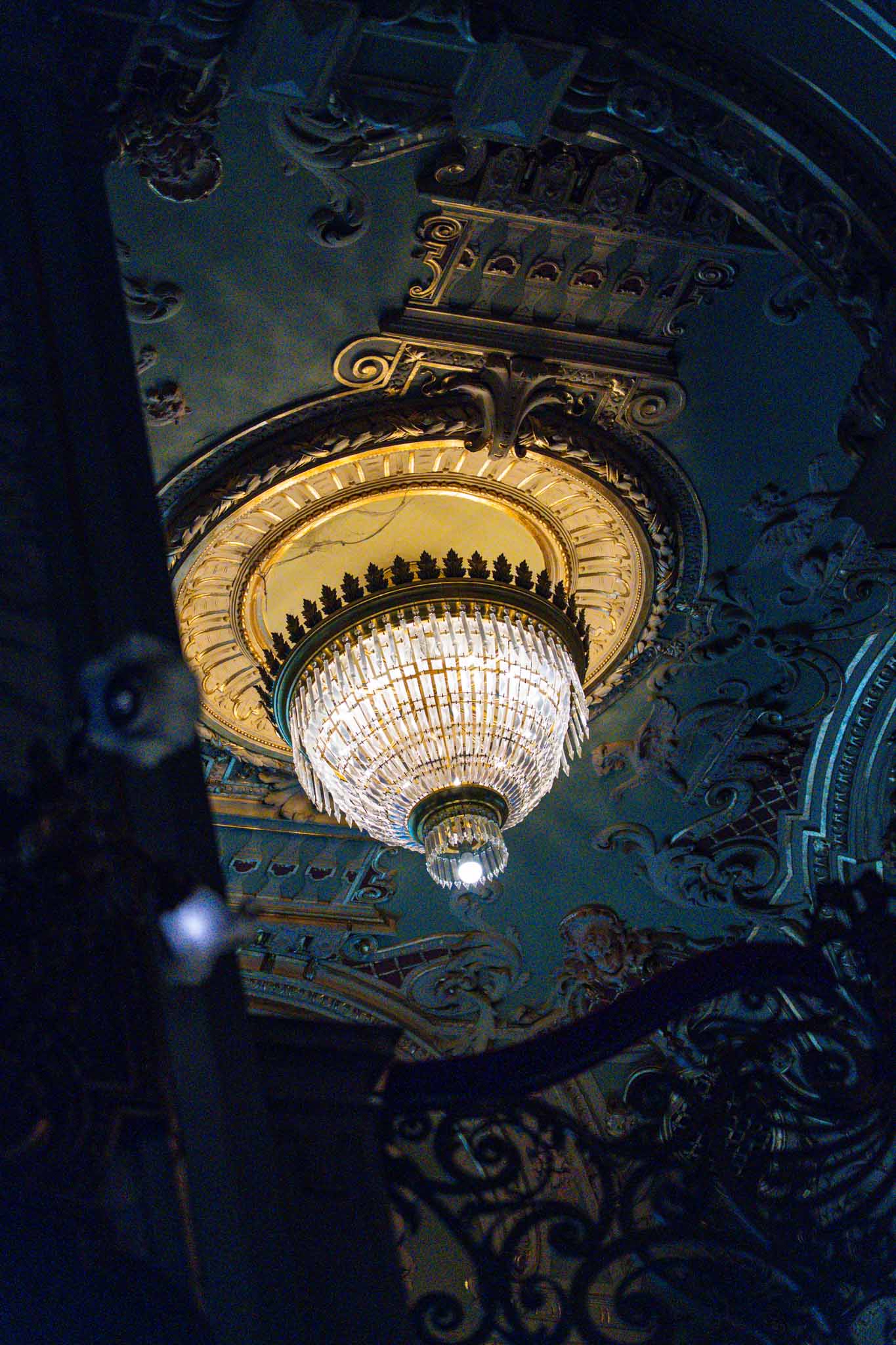 色彩心理学とレタッチ｜色が与える印象を操る技術