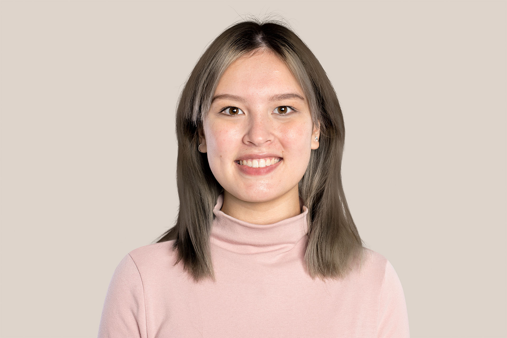 レタッチ前の人物写真